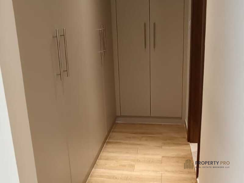 gallery thumbnail 2