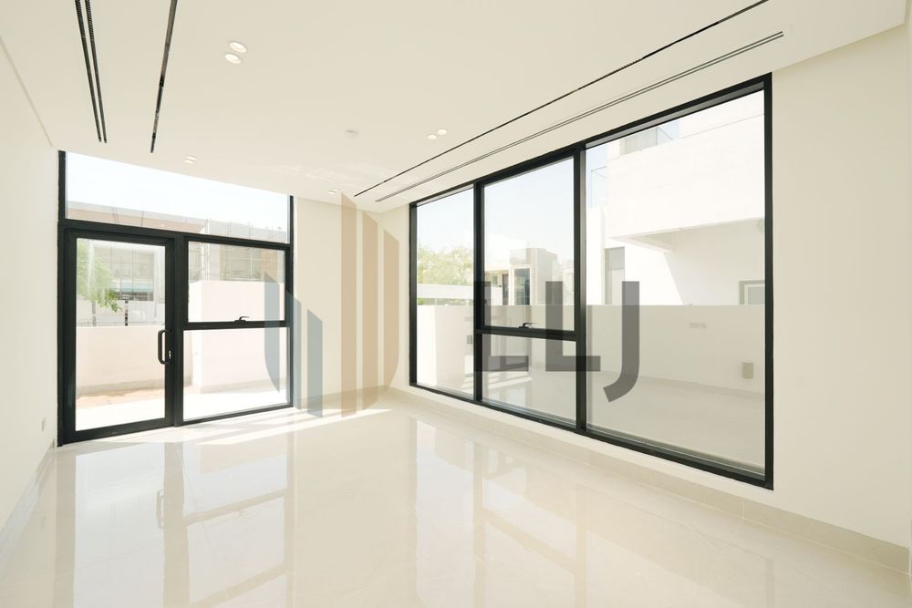 gallery thumbnail 2