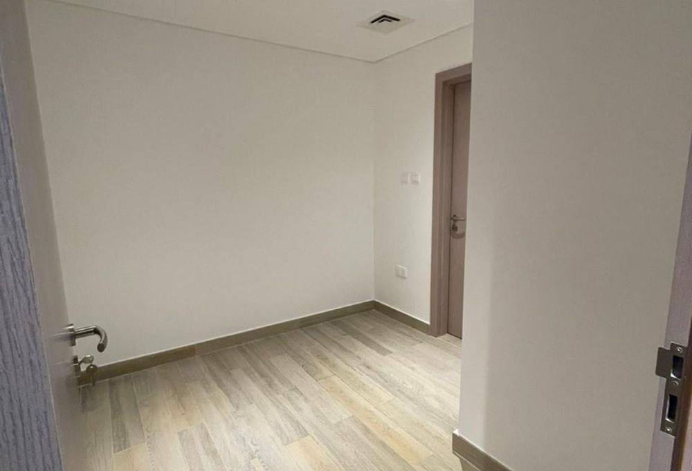 gallery thumbnail 2
